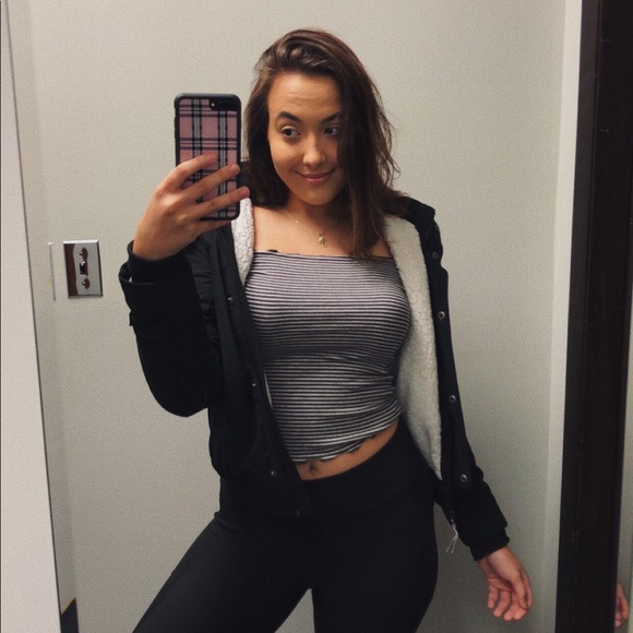 Meet your Posher, Melissa - Picture 1 of 1